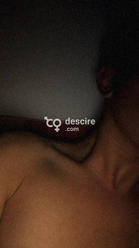 Hombre joven de 21 años, ofrece servicio compañia a damas (solo para damas) - Cobija - Bolivia