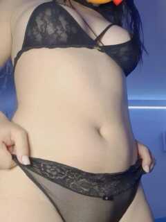 SEÑORITA SEXY DE PECHOS GRANDES INDEPENDIENTE Y CON AMBIENTE PROPIO LIMPIO Y DISCRETO - Cochabamba - Bolivia